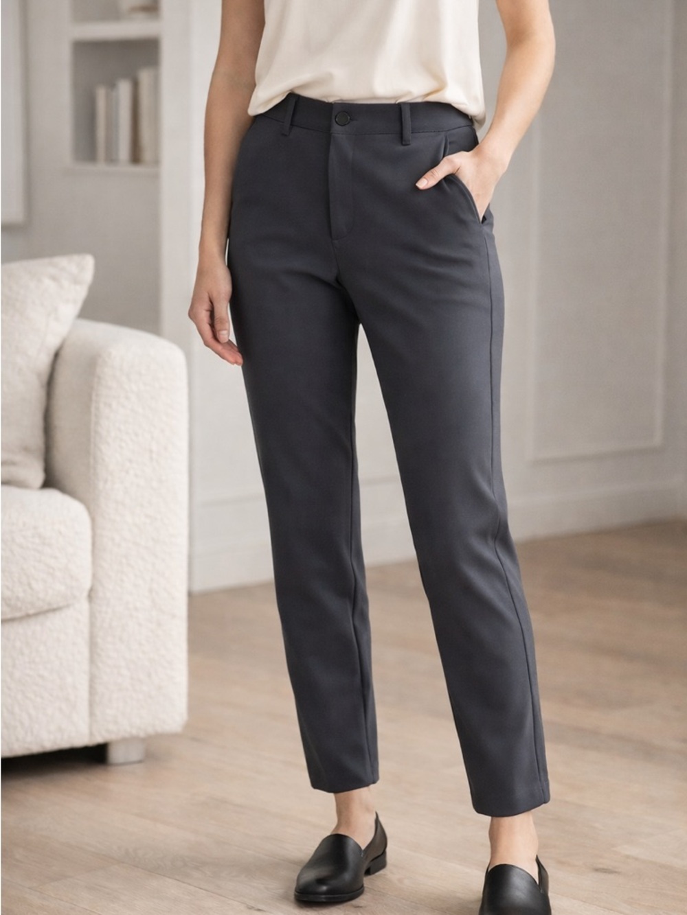 Lululemon On The Fly Pants Womens Size 8 Gray Stretch Travel Work Office